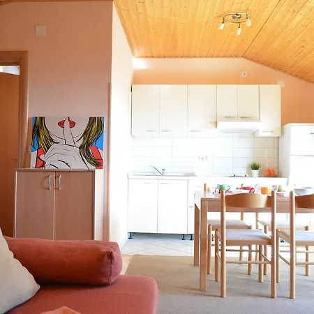 Apartmani Sveti Filip I Jakov Appartement *