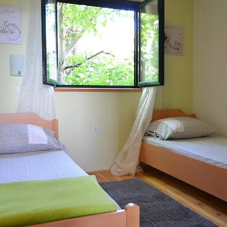 Apartmani Sveti Filip I Jakov Appartement *