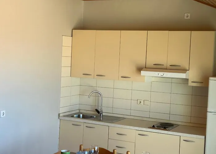 דירה Apartmani Sveti Filip I Jakov סבטי פיליפ אי ג'קוב