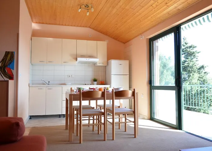 דירה Apartmani Sveti Filip I Jakov סבטי פיליפ אי ג'קוב