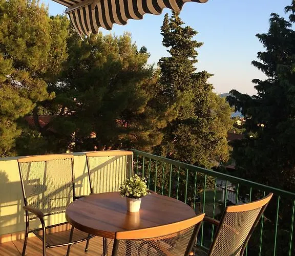 Apartmani Sveti Filip I Jakov דירה *