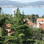 Apartmani Sveti Filip I Jakov Apartamento *