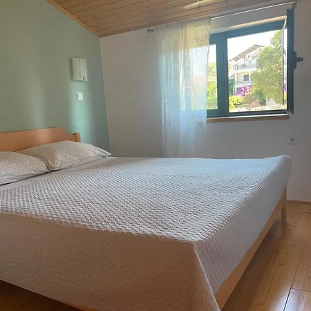Apartmani Sveti Filip I Jakov Apartman *